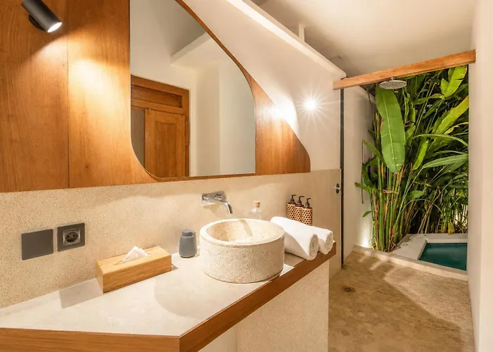 Serene 1br 800 To Echo Beach, With Pool 坎古